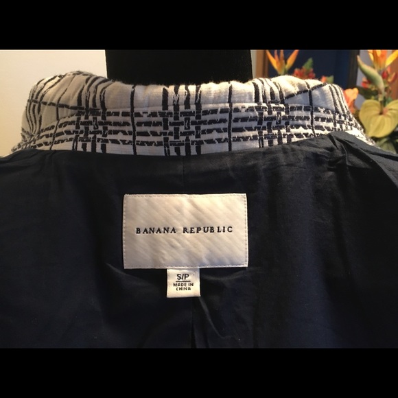 Women’s jacket - Picture 2 of 3